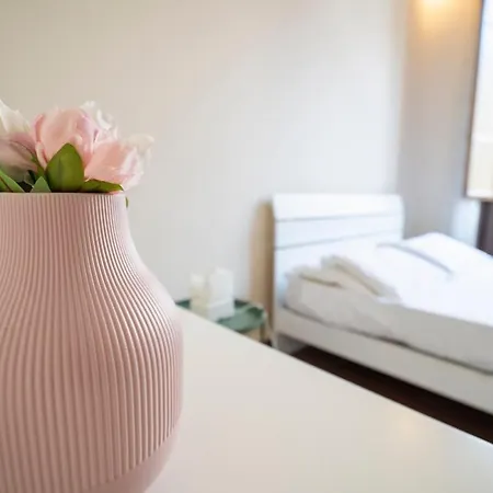 Historic Piazza Teatro * كاتانيا