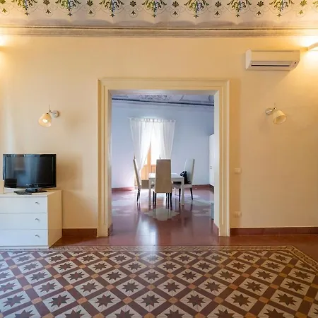 Historic Piazza Teatro شقة كاتانيا